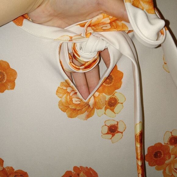 CBR Mermaid Style Fitted Floral Dress With Neck Bow And Peek A Boo - Picture 4 of 14